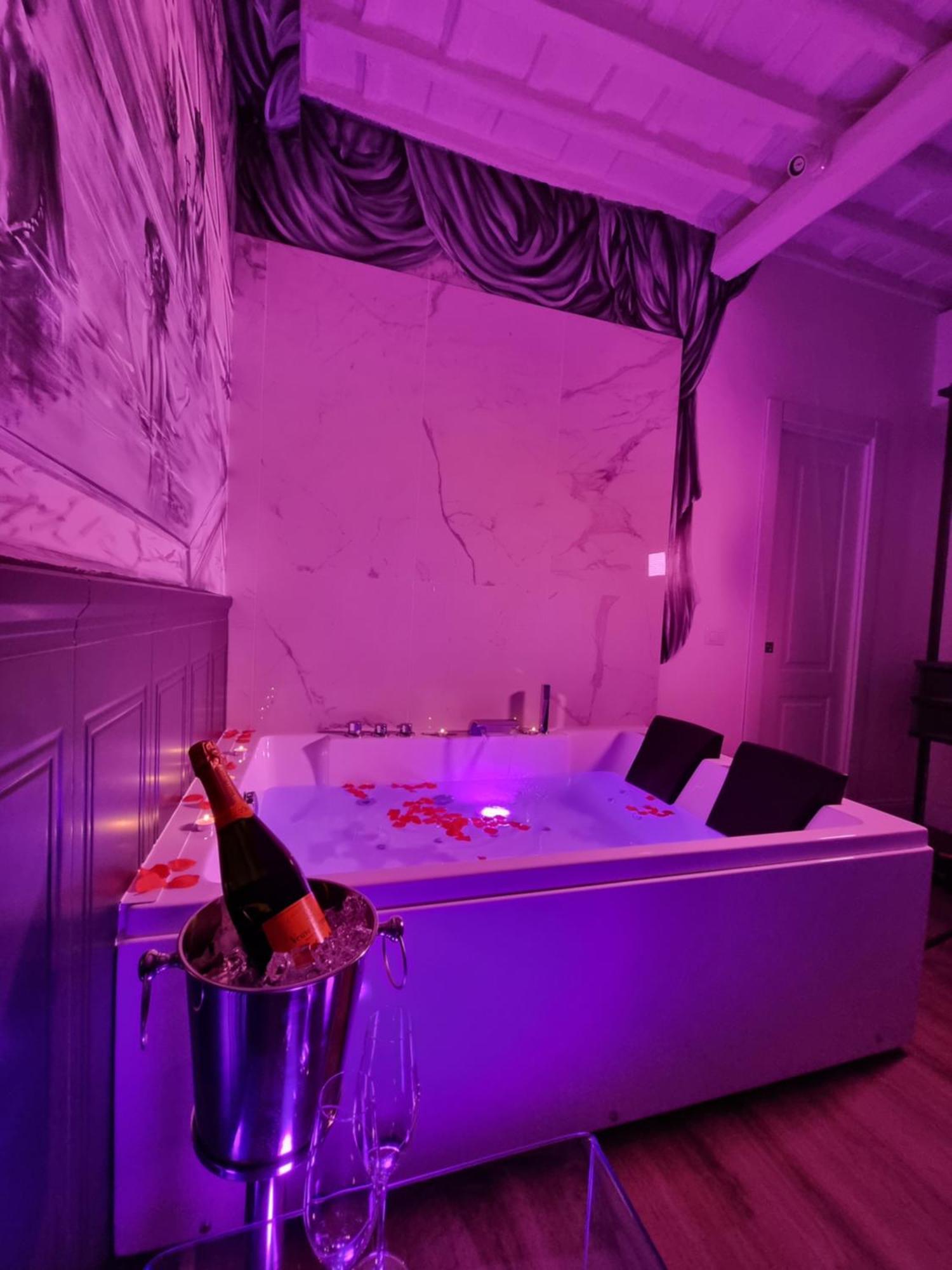 Couette-café Mirror Jacuzzi Colosseo Monti Rome